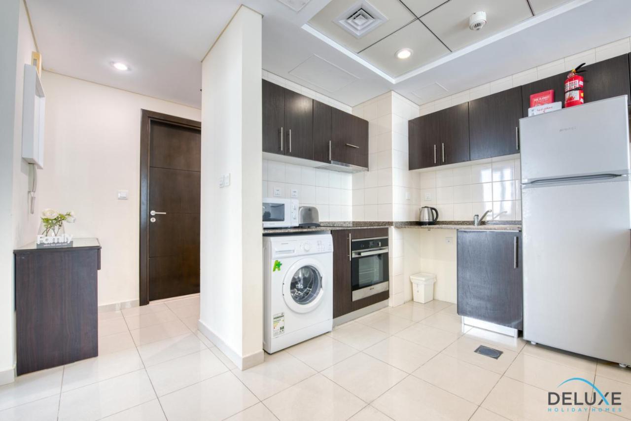 Apartment Overlooking Marina Canal 1br Close To Mall, Promenade & Beach, Bay 1, Marina By Deluxe Homes *