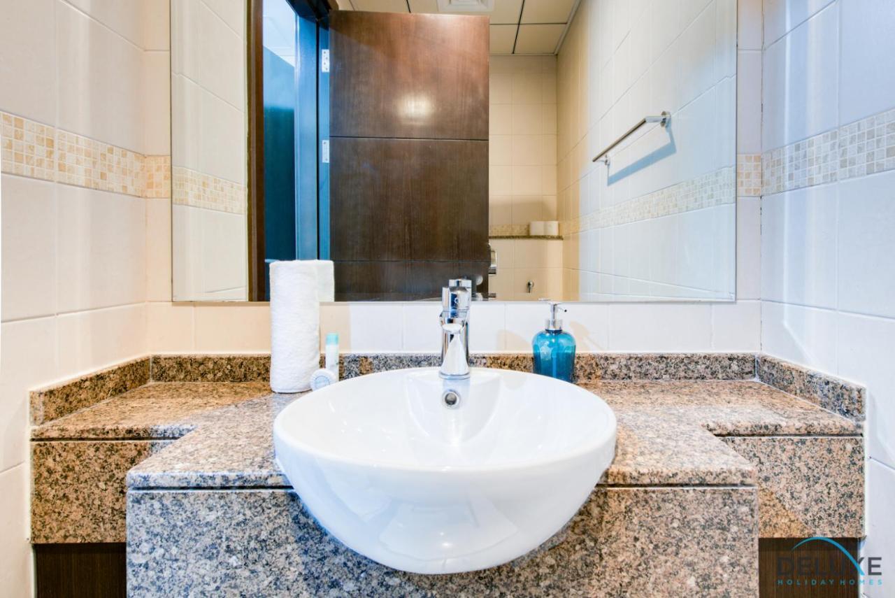 Apartment Overlooking Marina Canal 1br Close To Mall, Promenade & Beach, Bay 1, Marina By Deluxe Homes Dubai